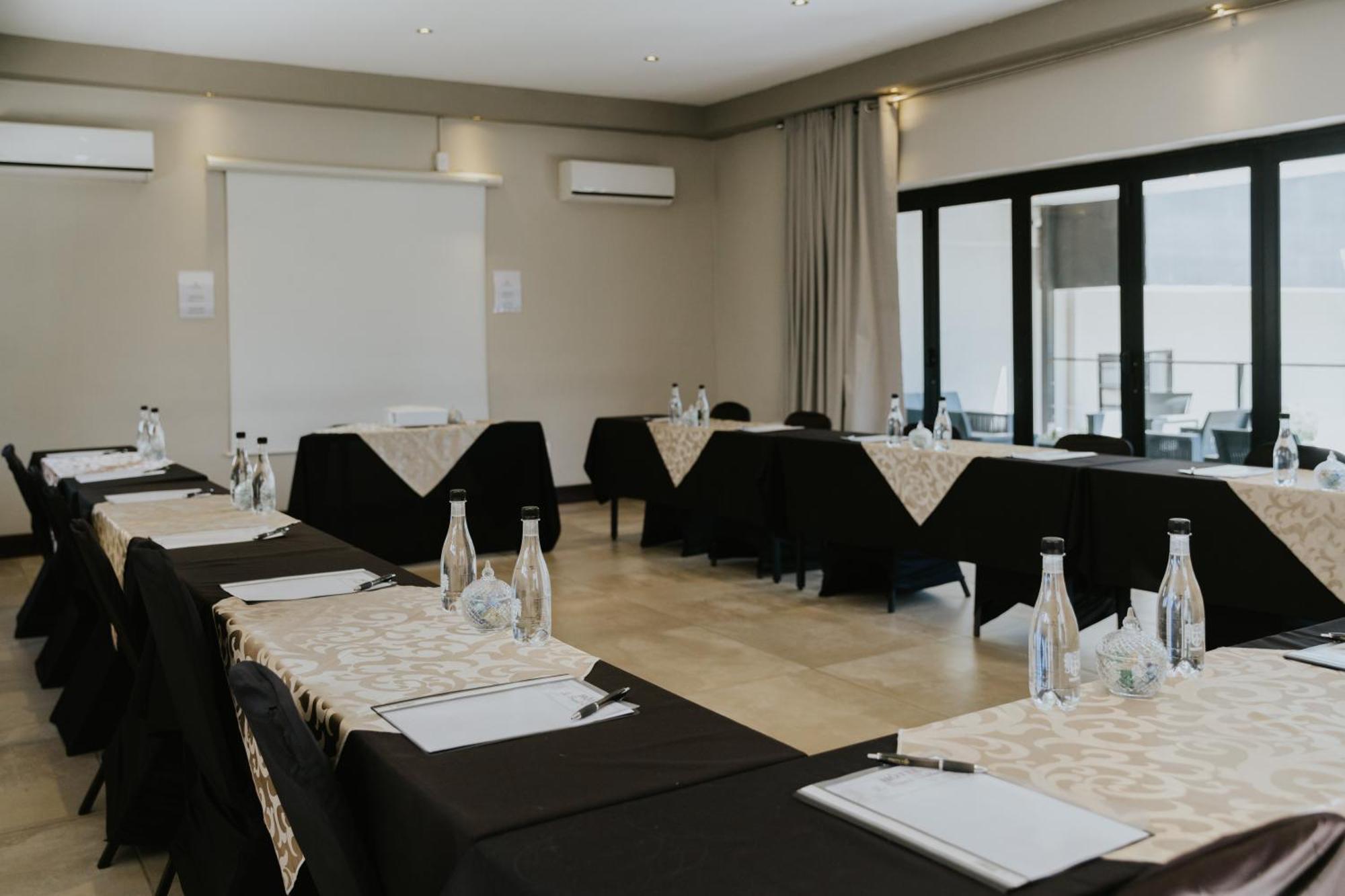Le Grand Chateau Hotel Parys Zewnętrze zdjęcie
