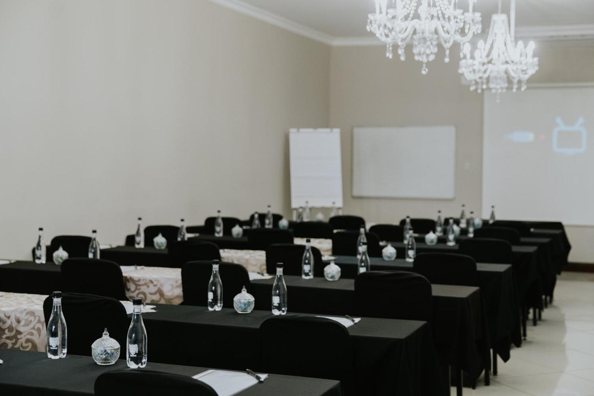 Le Grand Chateau Hotel Parys Zewnętrze zdjęcie
