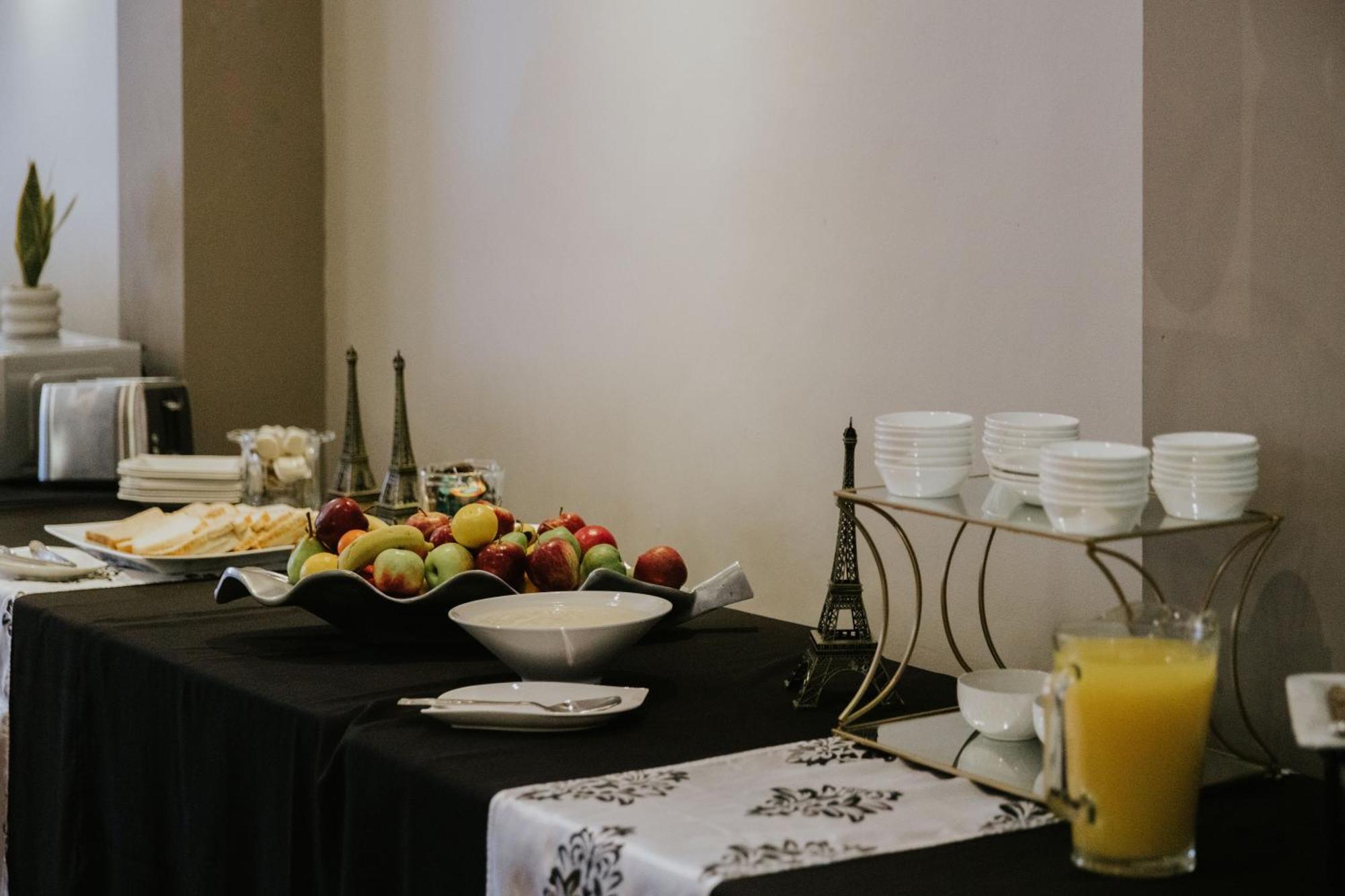 Le Grand Chateau Hotel Parys Zewnętrze zdjęcie